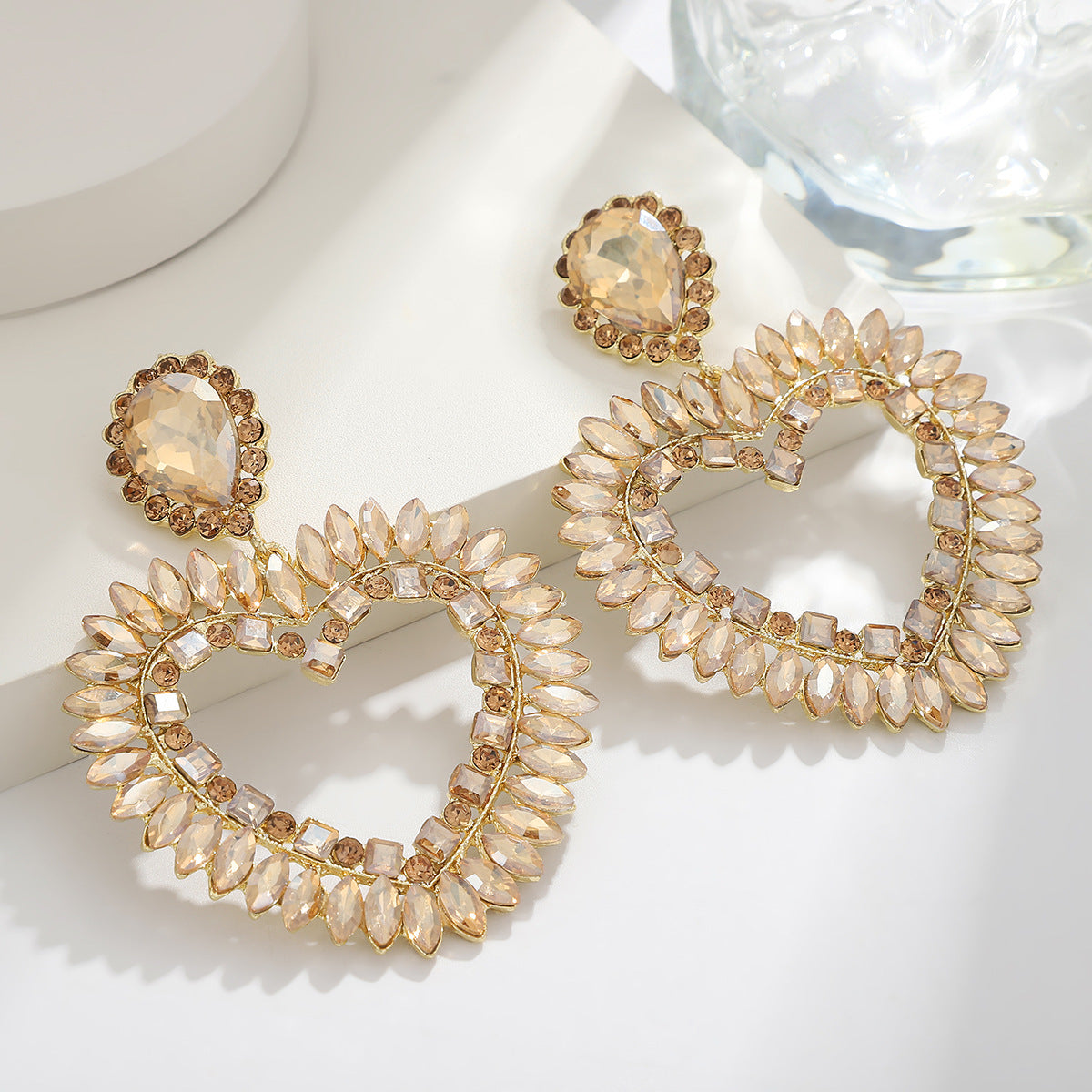 Wholesale Valentine's Day Hot Love earrings fashion color alloy rhinestone hollow love earrings jewelry
